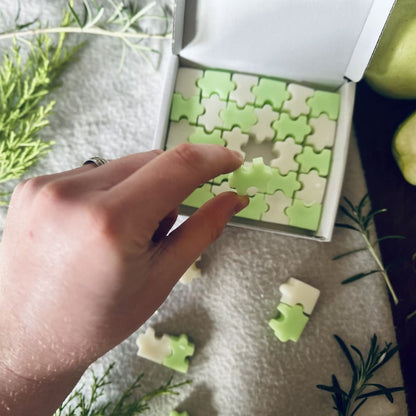 Forbidden Apple Jigsaw Puzzle Wax Melt Gift Box