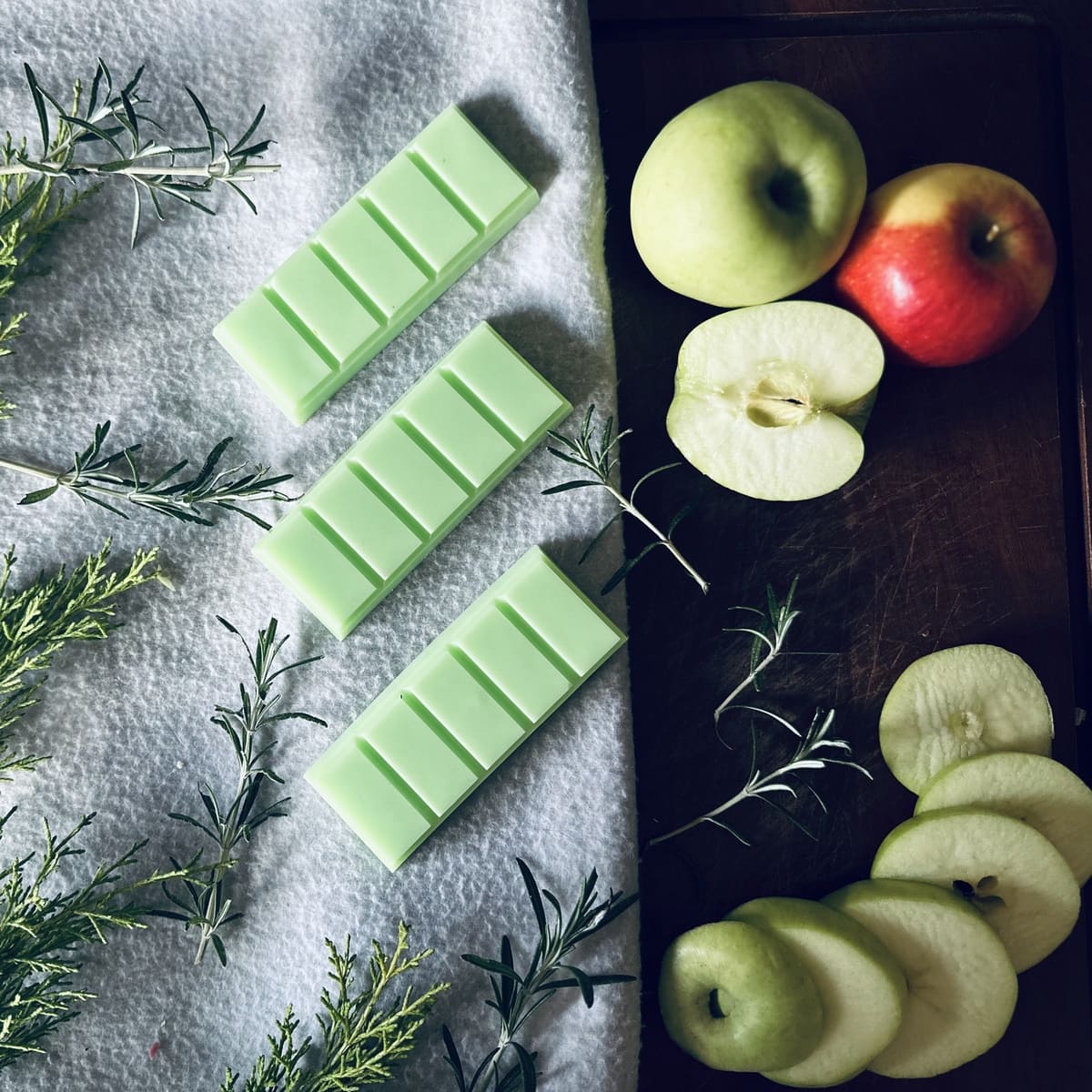 Forbidden Apple Wax Melt